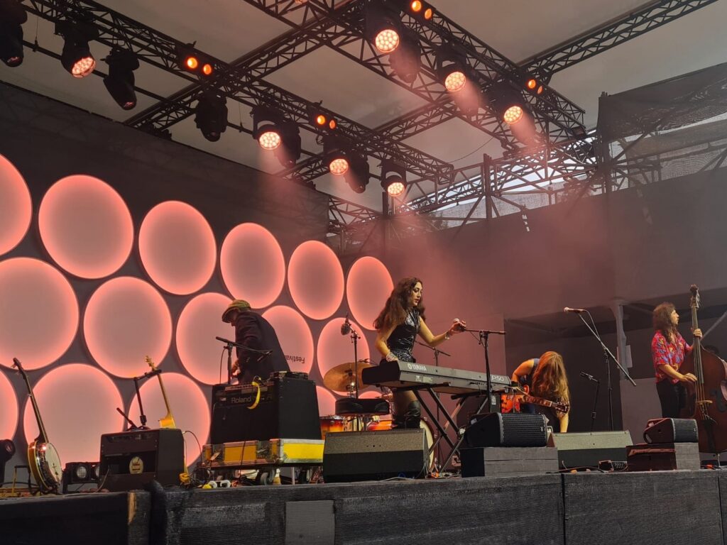 Kitty, Daisy & Lewis beim Poolbar-Festival in Feldkirch, 31. Juli 2026 – Konzertfoto 1