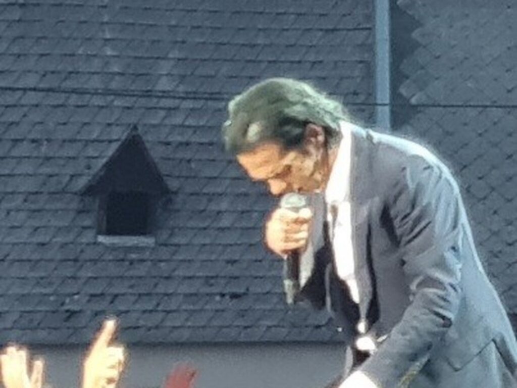 Nick Cave & The Bad Seeds auf Burg Clam, 5. August 2022 – Konzertfoto 7